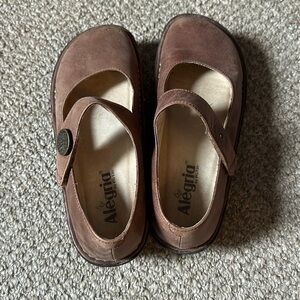 Alegria Brown Mules